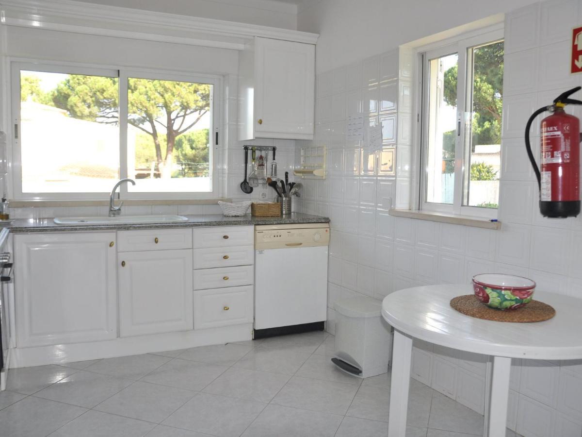 Comfortable Holiday Home In Vilamoura With Pool Bagian luar foto